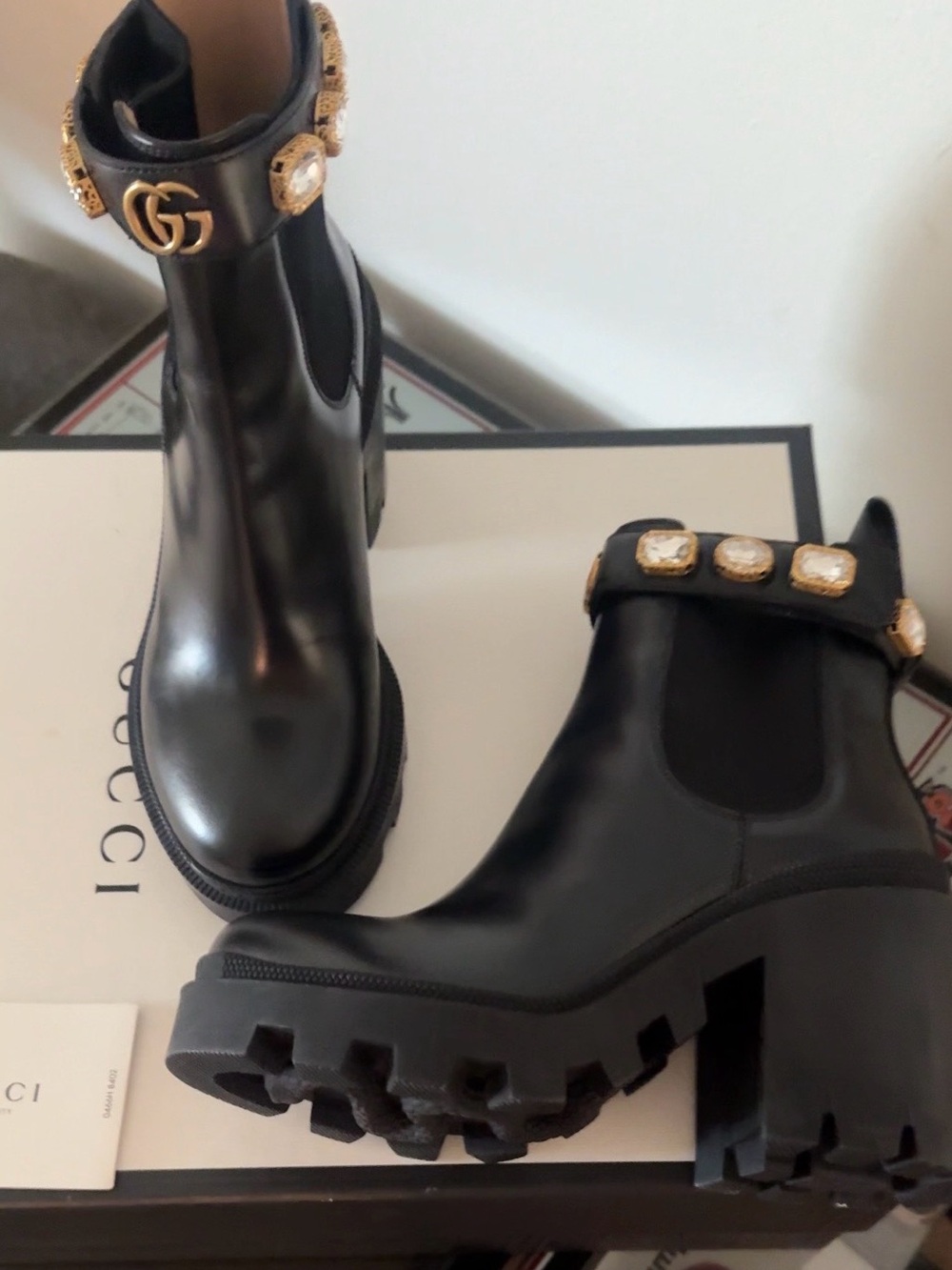 NWT Authentic Gucci Crystal-Embellished Chelsea Boots, style 550044 DKS00 1000